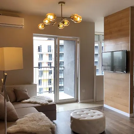 в авалон на вулиці чорновола 16є новобудова Apartment