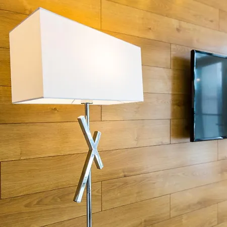 в авалон на вулиці чорновола 16є новобудова Lviv