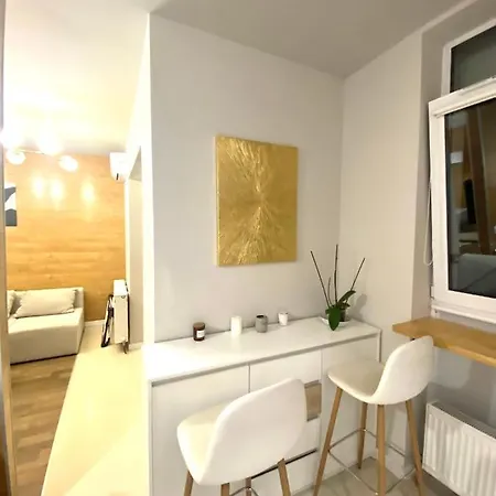 в авалон на вулиці чорновола 16є новобудова Apartman Lviv