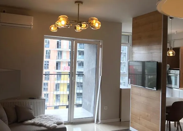 в авалон на вулиці чорновола 16є новобудова * Λβιβ