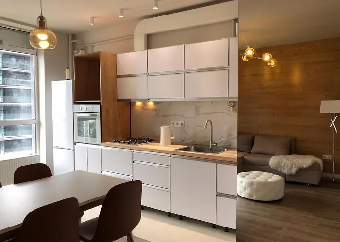 в авалон на вулиці чорновола 16є новобудова