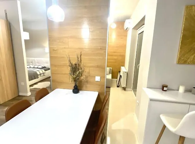 в авалон на вулиці чорновола 16є новобудова Apartamento